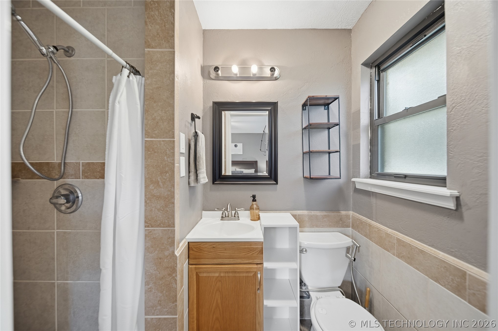 1862 E 57th Place Property Photo 17