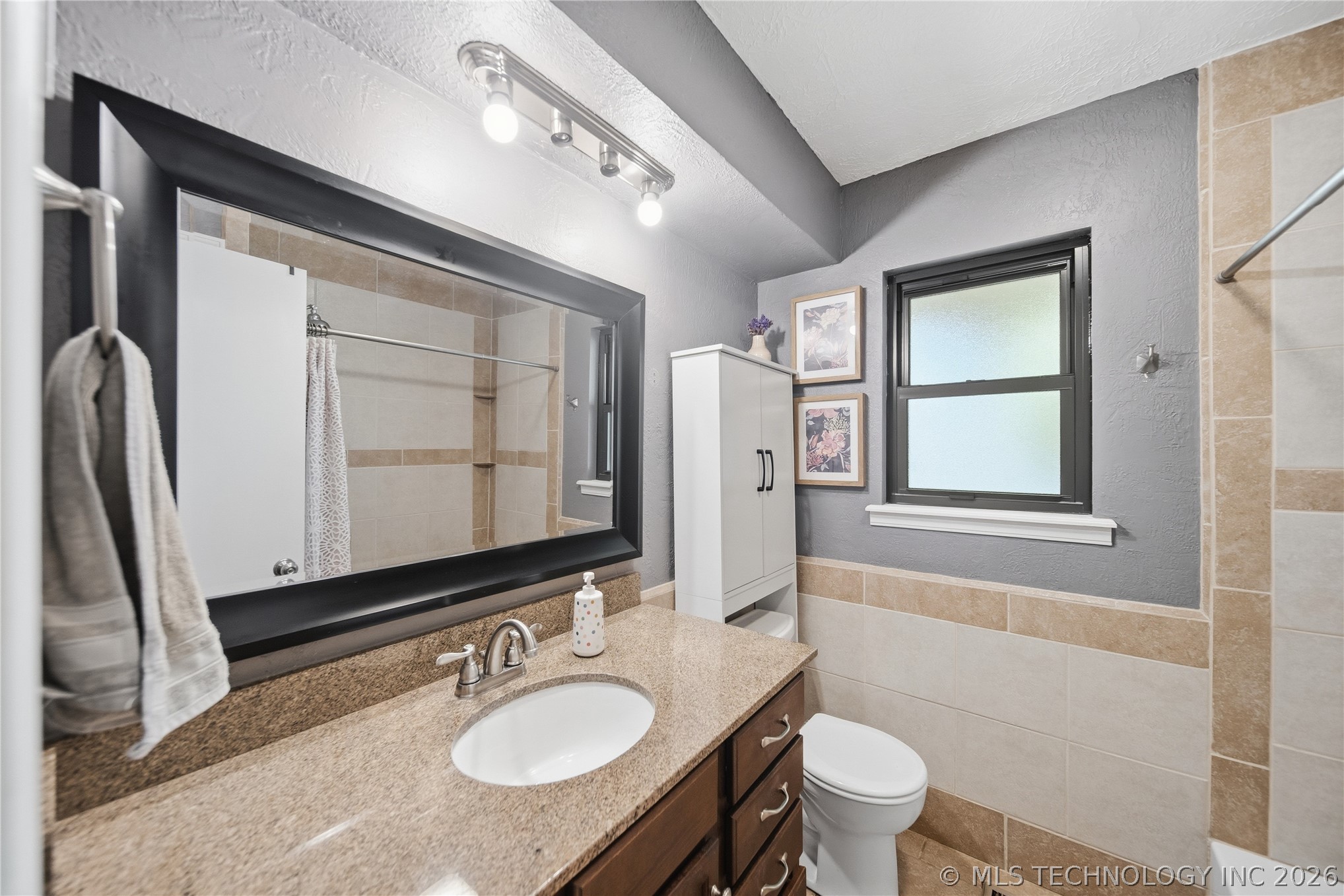 1862 E 57th Place Property Photo 21