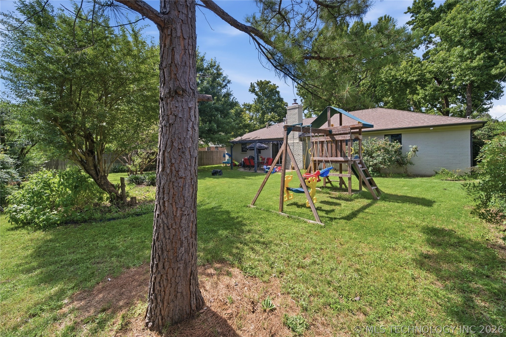 1862 E 57th Place Property Photo 28