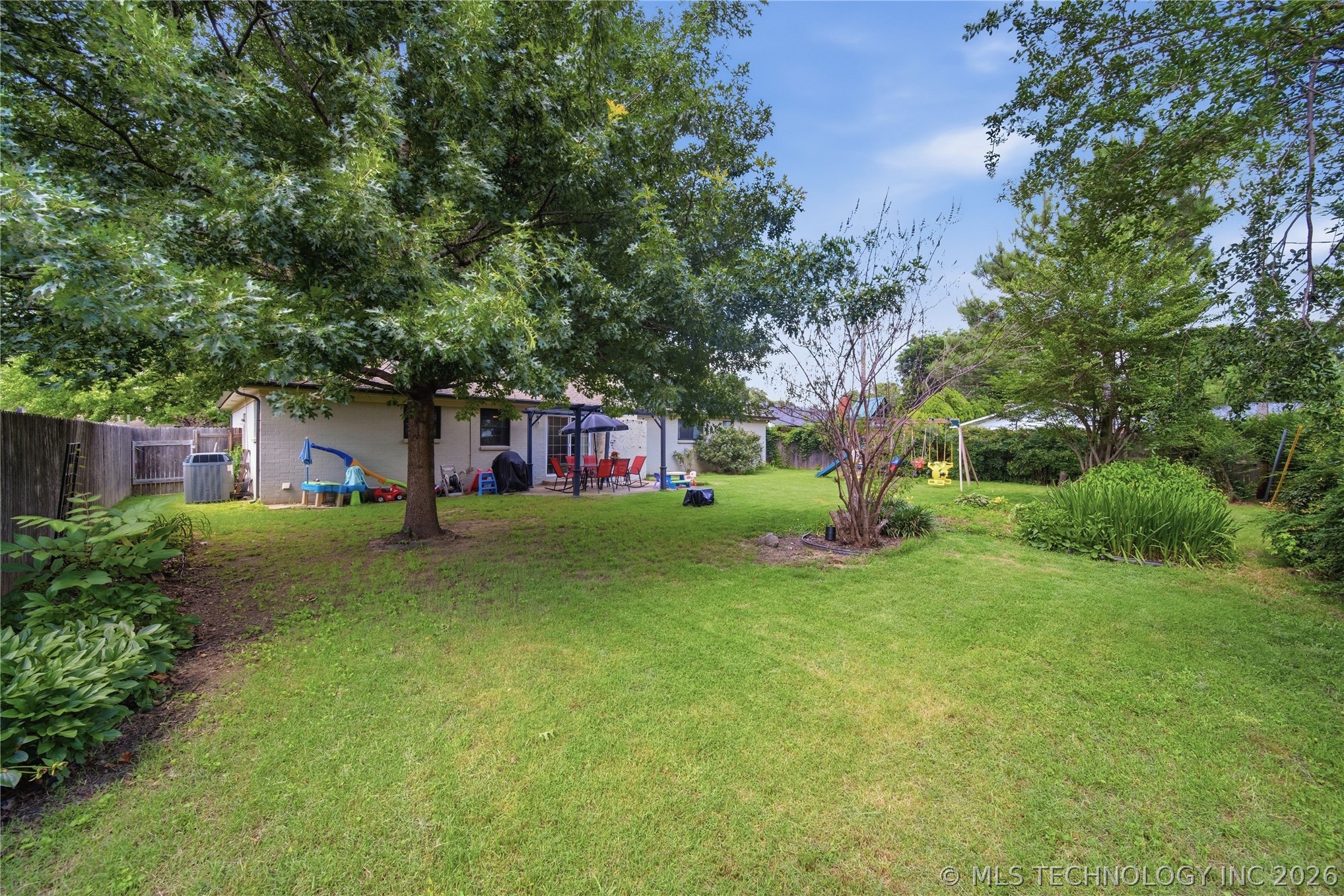 1862 E 57th Place Property Photo 29