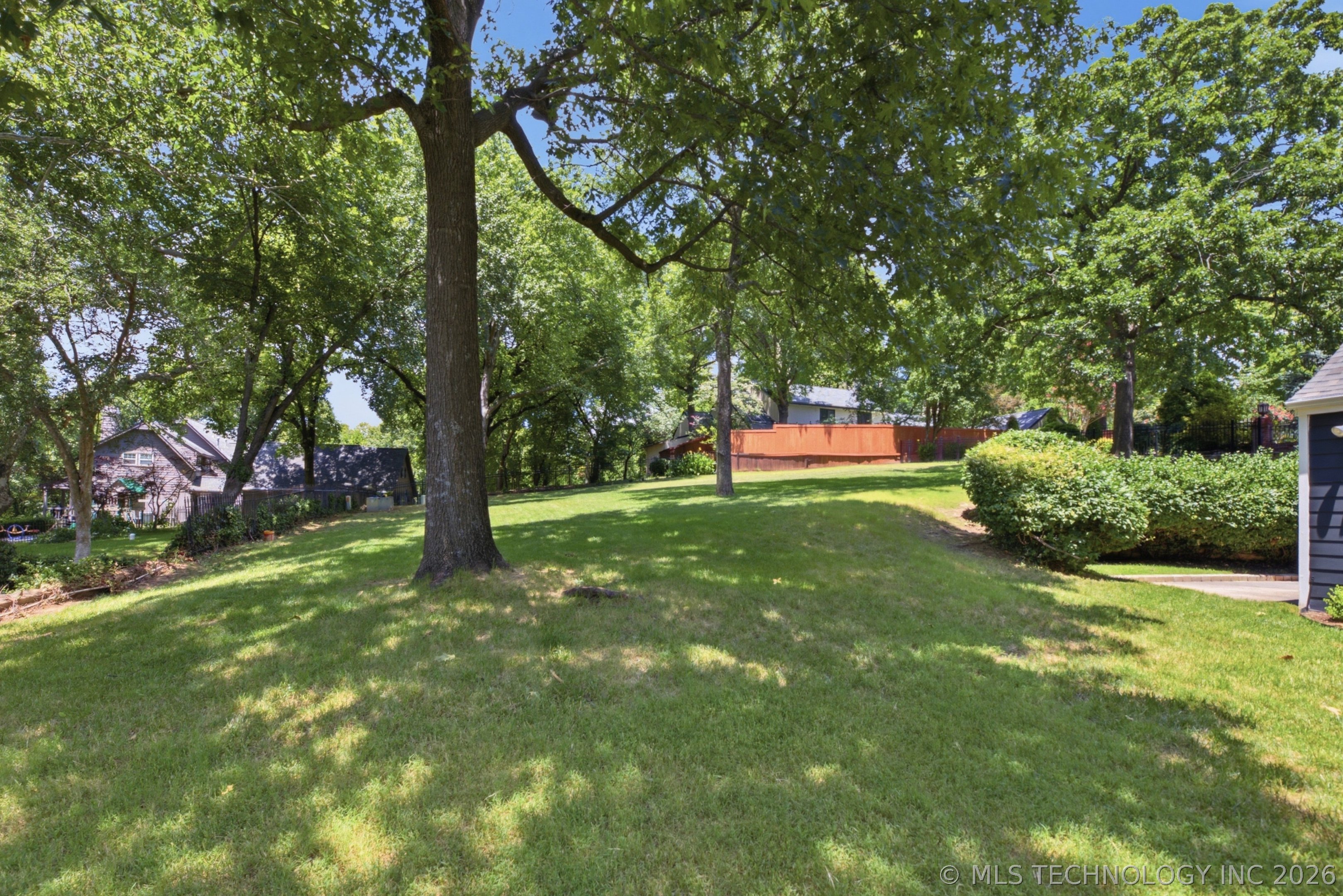 3319 E 99th Street Property Photo 46