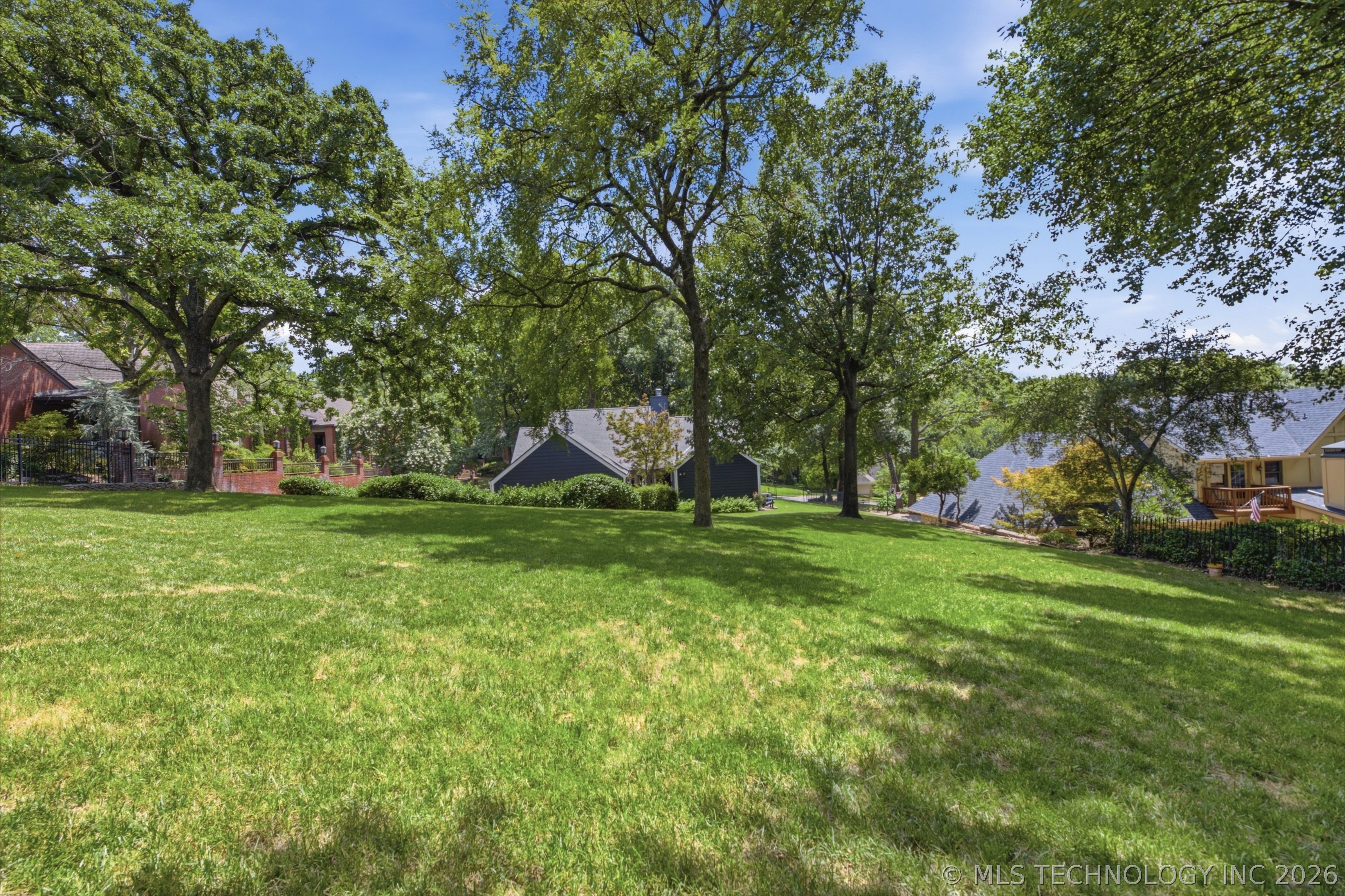 3319 E 99th Street Property Photo 49