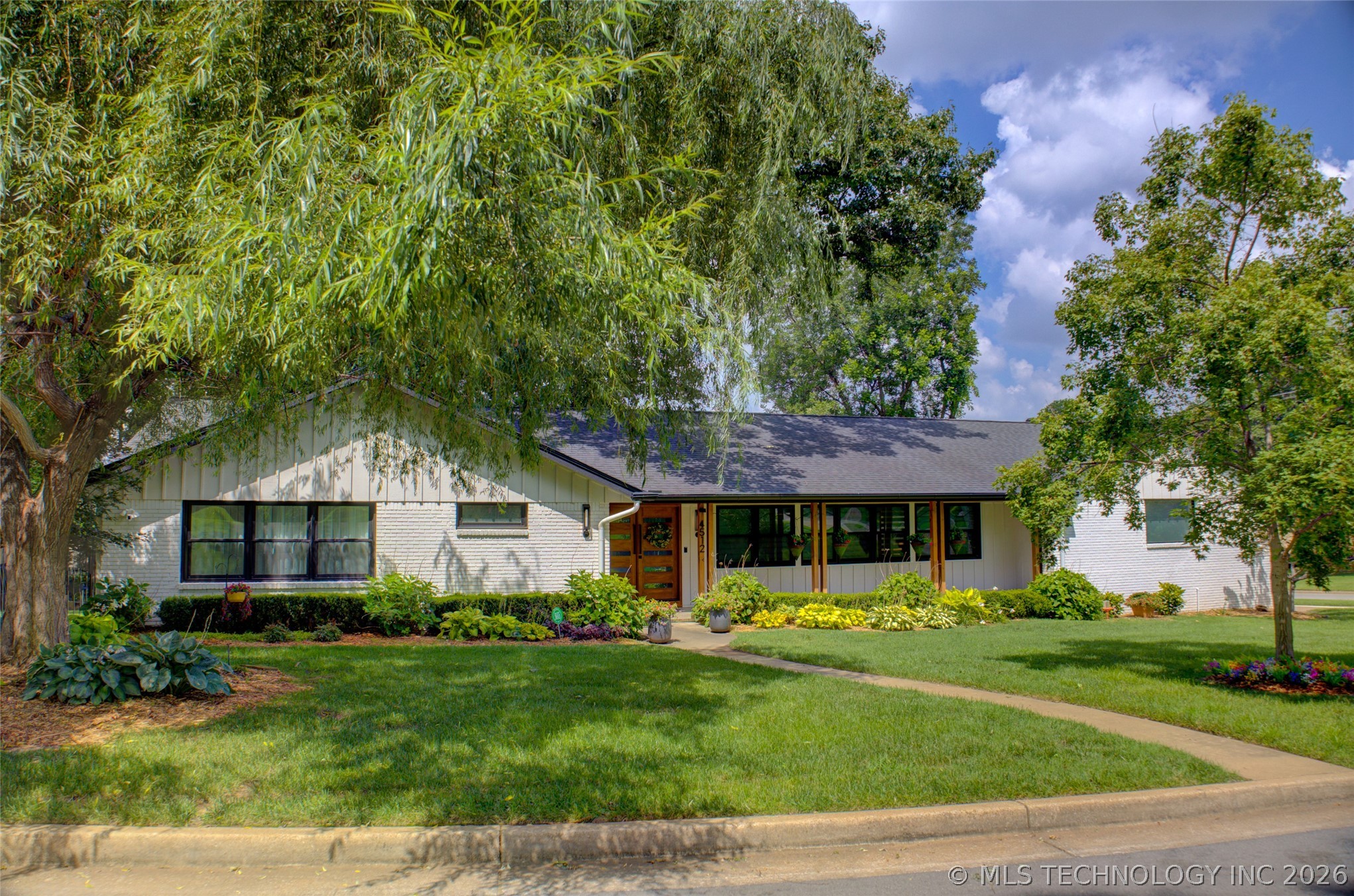 4512 S Lewis Place Property Photo 1