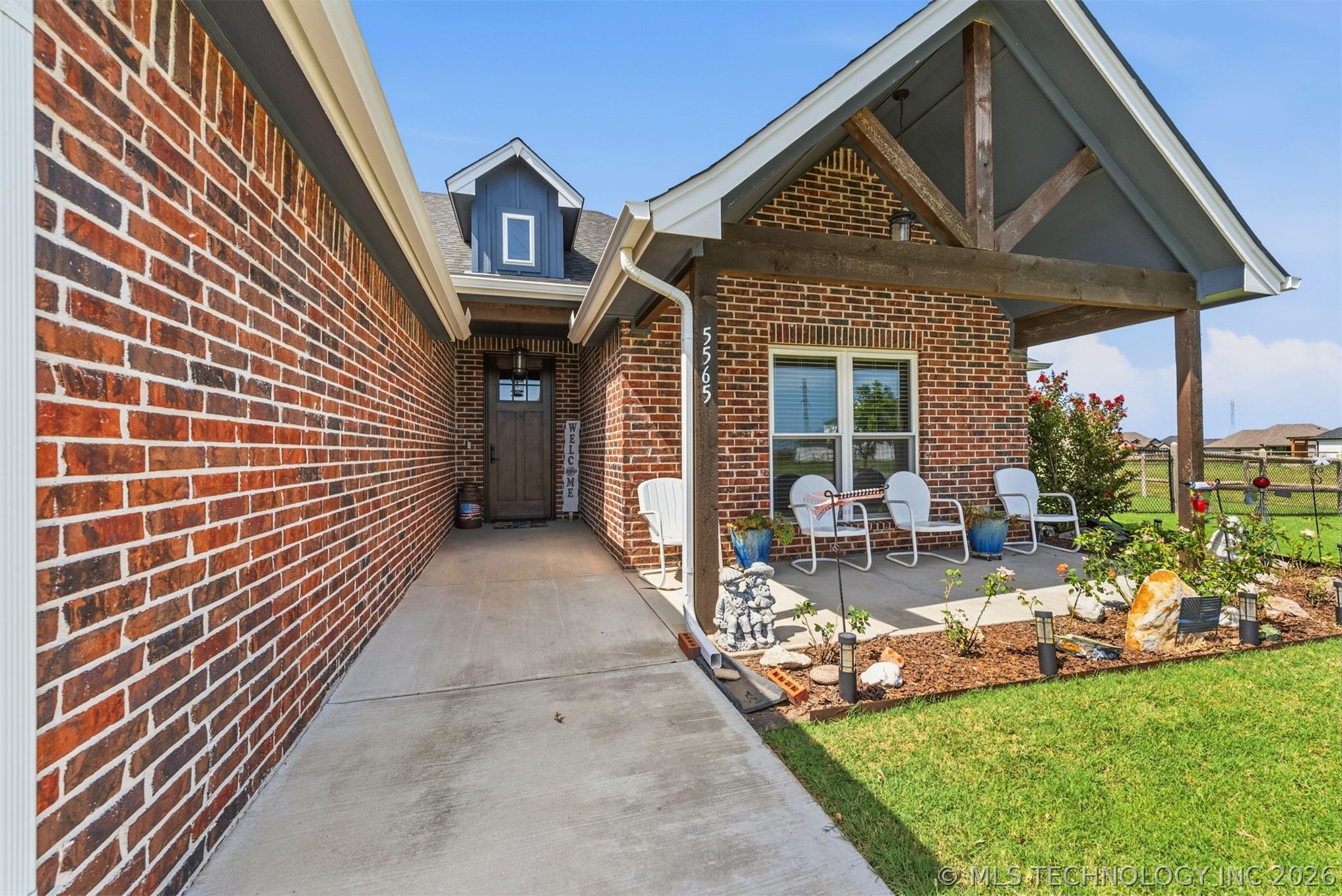 5565 E 141st Place N Property Photo 2