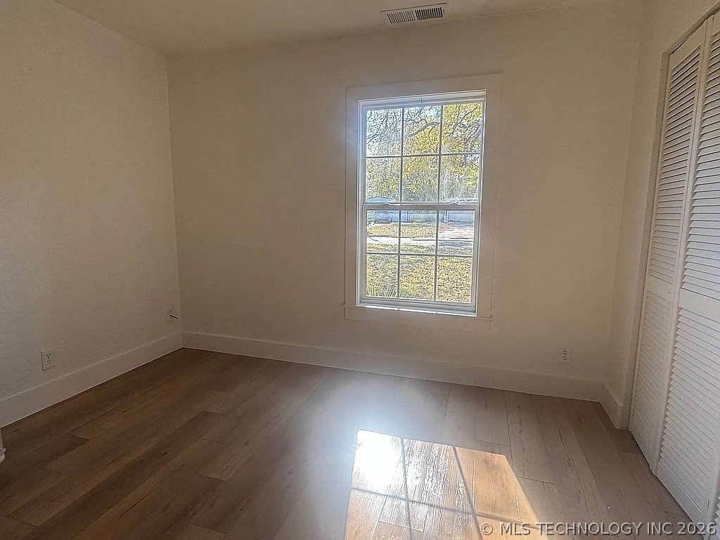 124 N Sunset Drive Property Photo 10