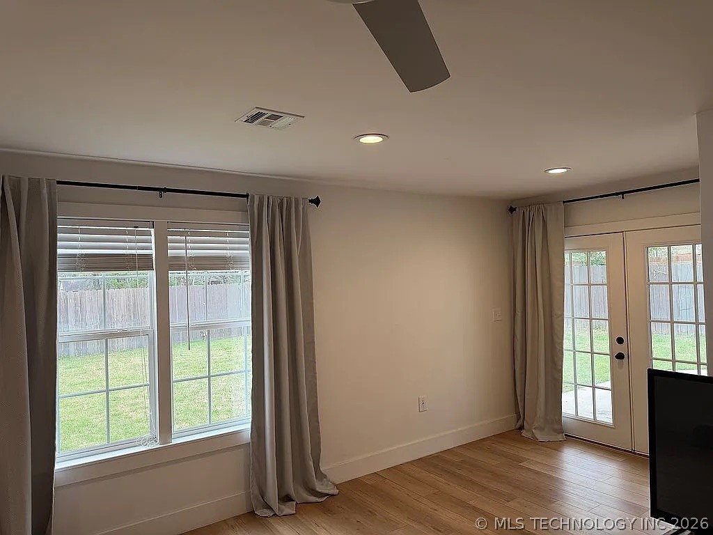 124 N Sunset Drive Property Photo 12