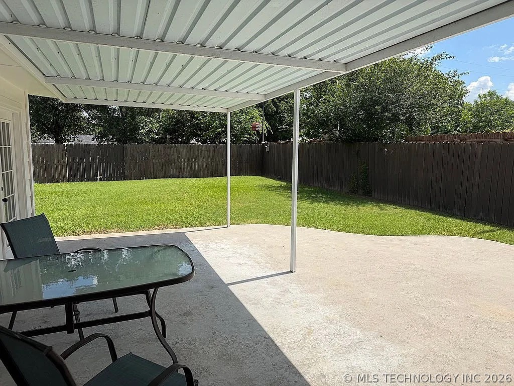 124 N Sunset Drive Property Photo 17