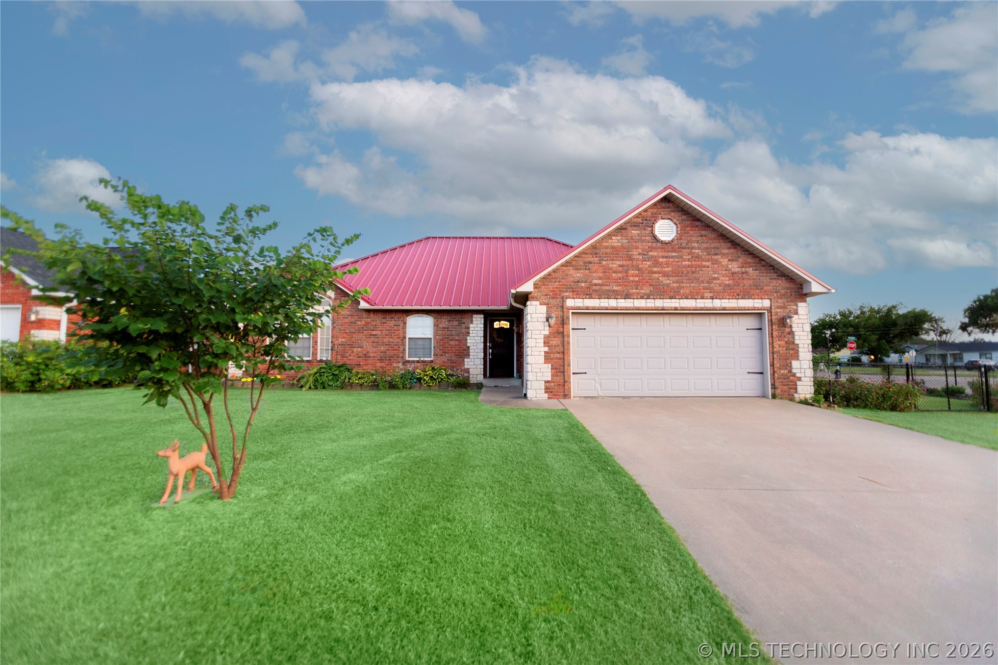 1400 Sweetgum Place Property Photo 3