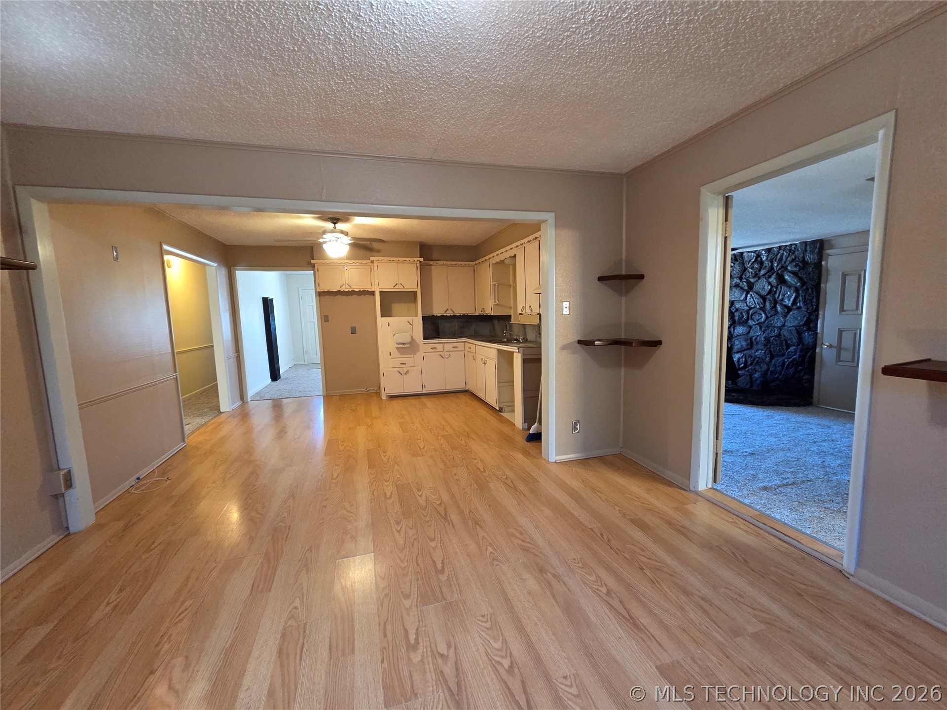 1102 N Park Property Photo 4