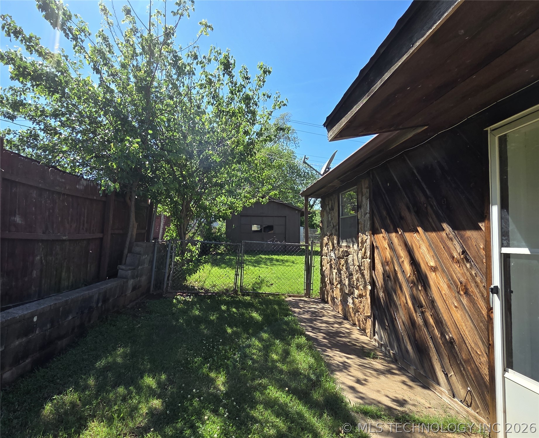 1102 N Park Property Photo 21