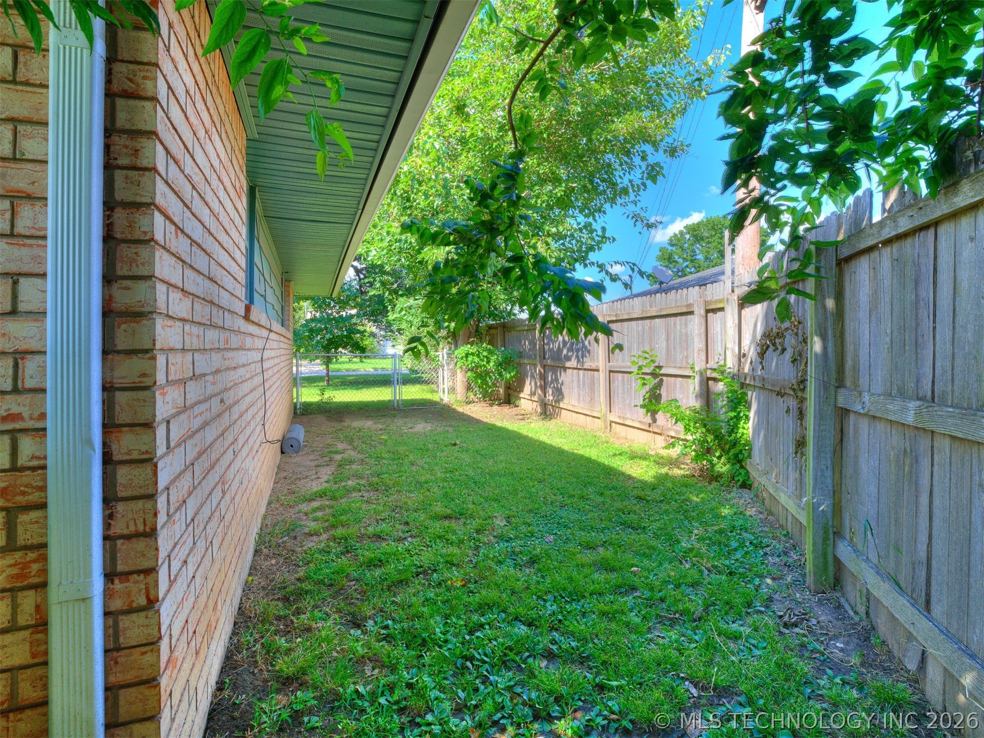 9260 E 32nd Place Property Photo 7
