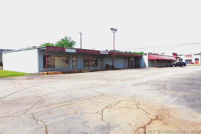 803 N Broadway Street Property Photo 11