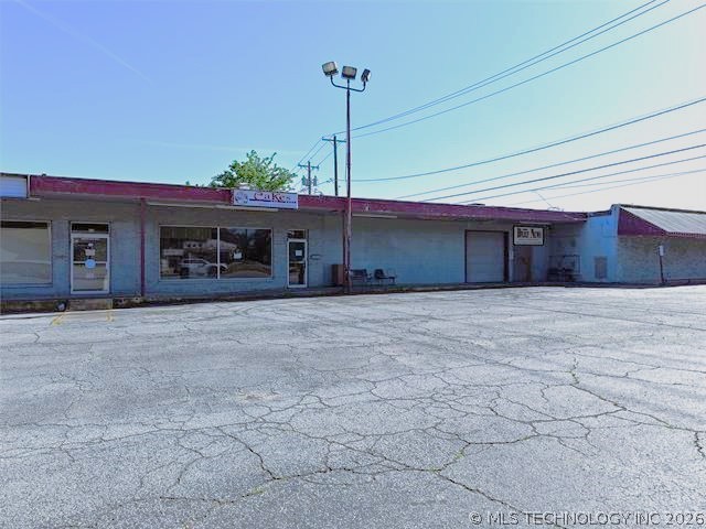 803 N Broadway Street Property Photo 13