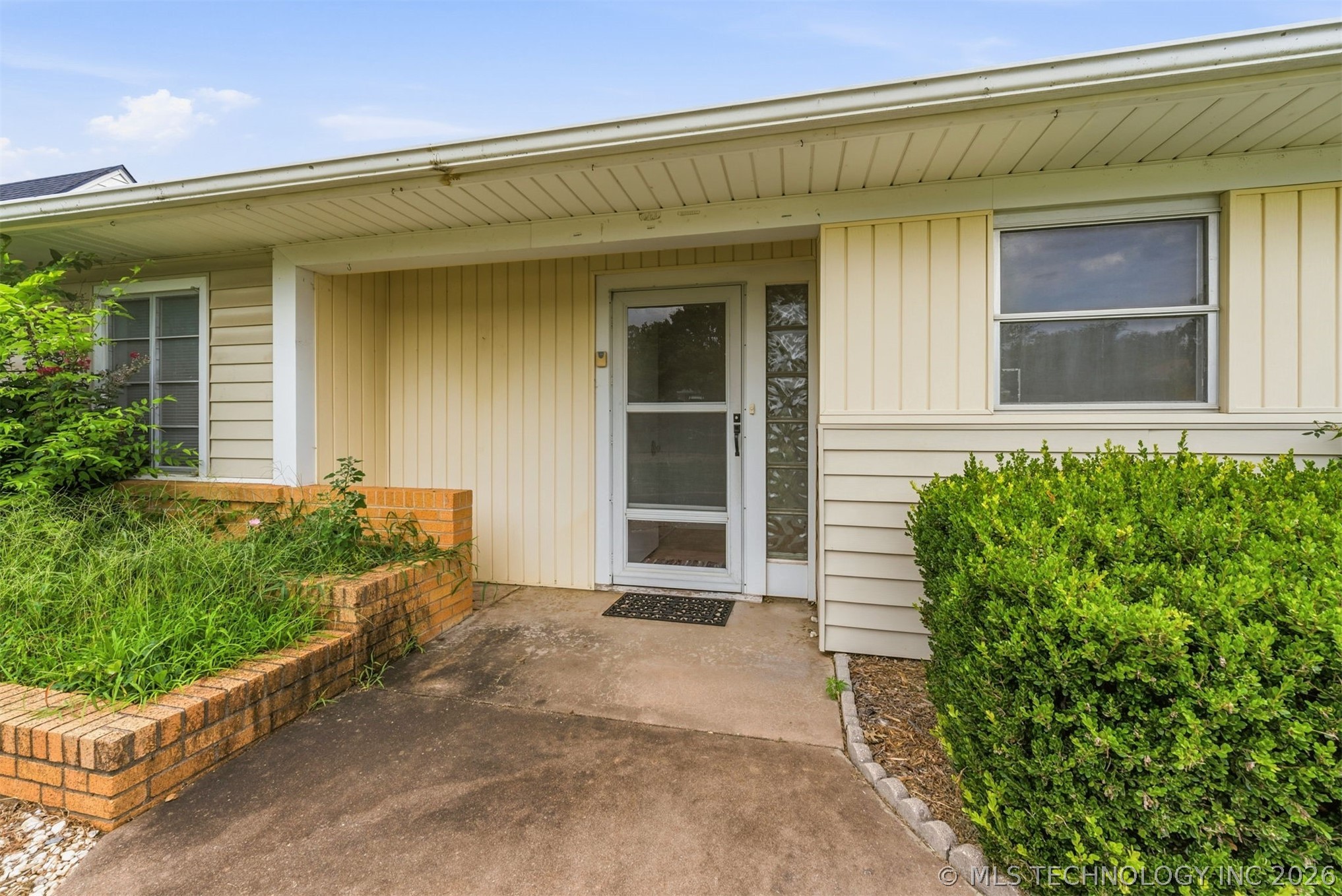 225 Se Rockwood Avenue Property Photo 4