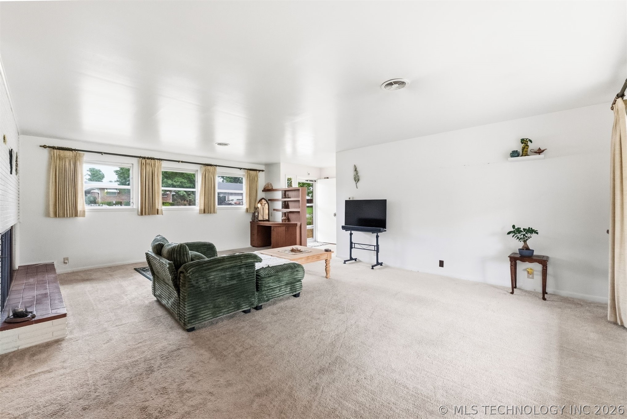 225 Se Rockwood Avenue Property Photo 6