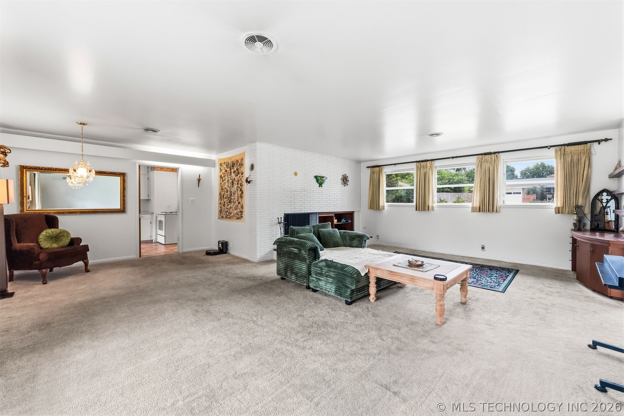 225 Se Rockwood Avenue Property Photo 7