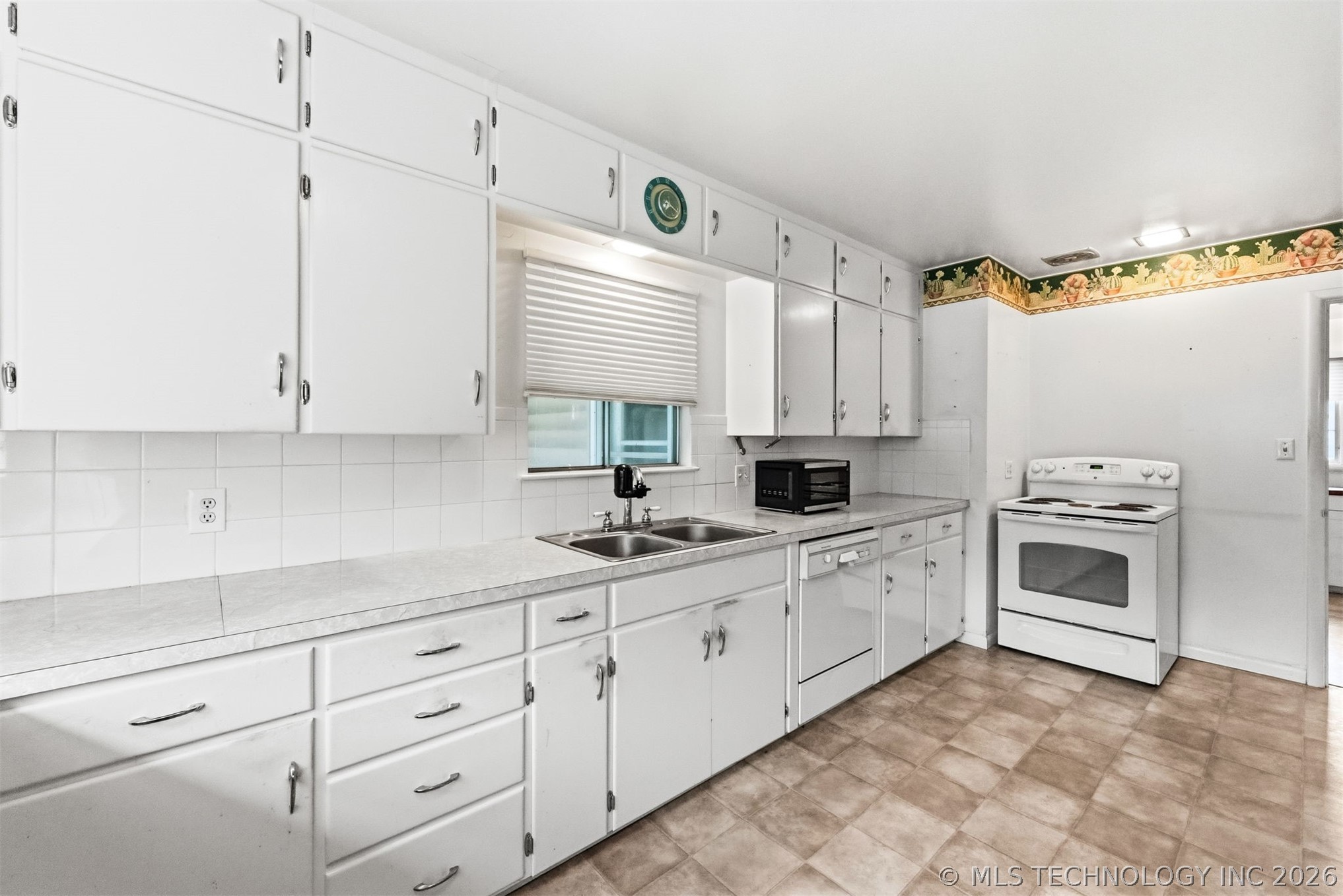 225 Se Rockwood Avenue Property Photo 12