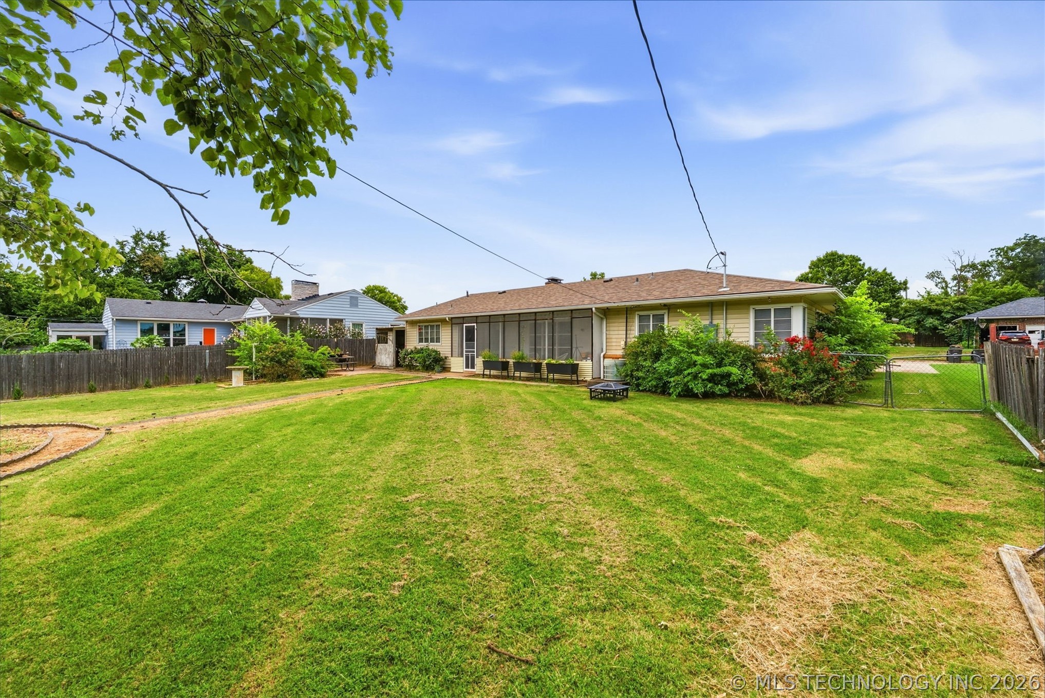 225 Se Rockwood Avenue Property Photo 37