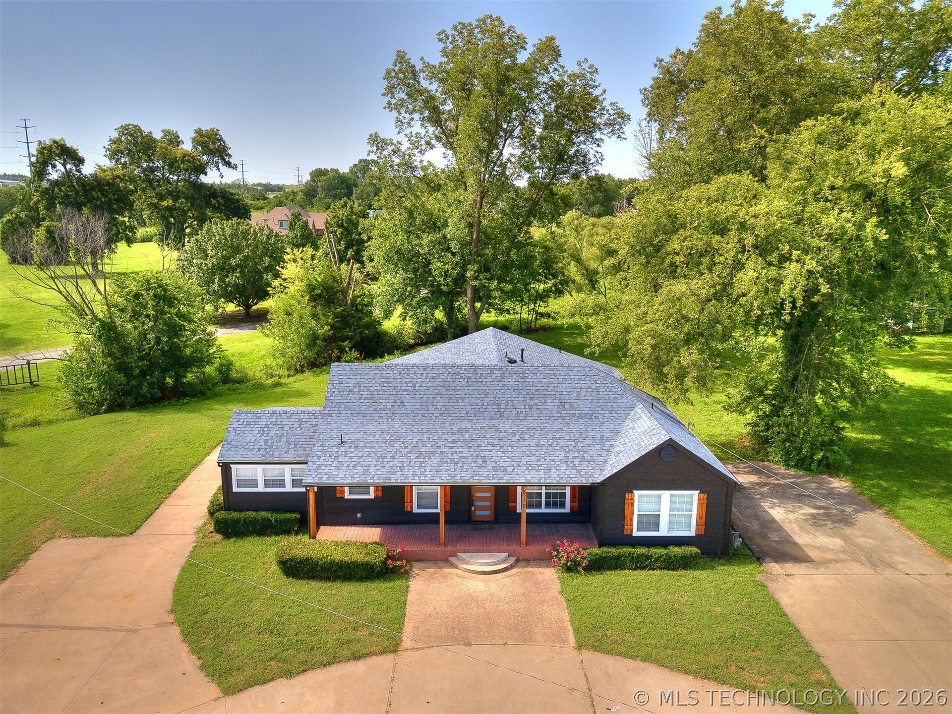 5770 W 41st Street Property Photo 4