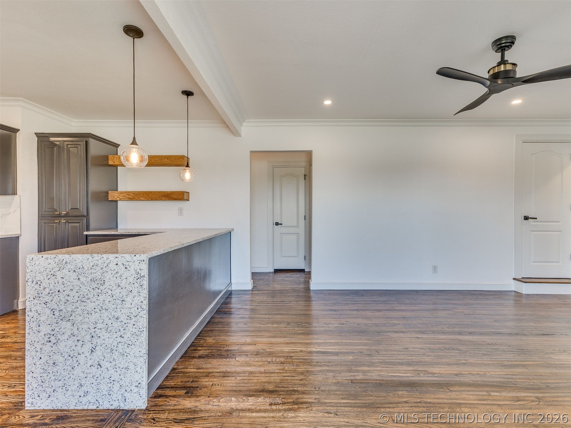 5770 W 41st Street Property Photo 5