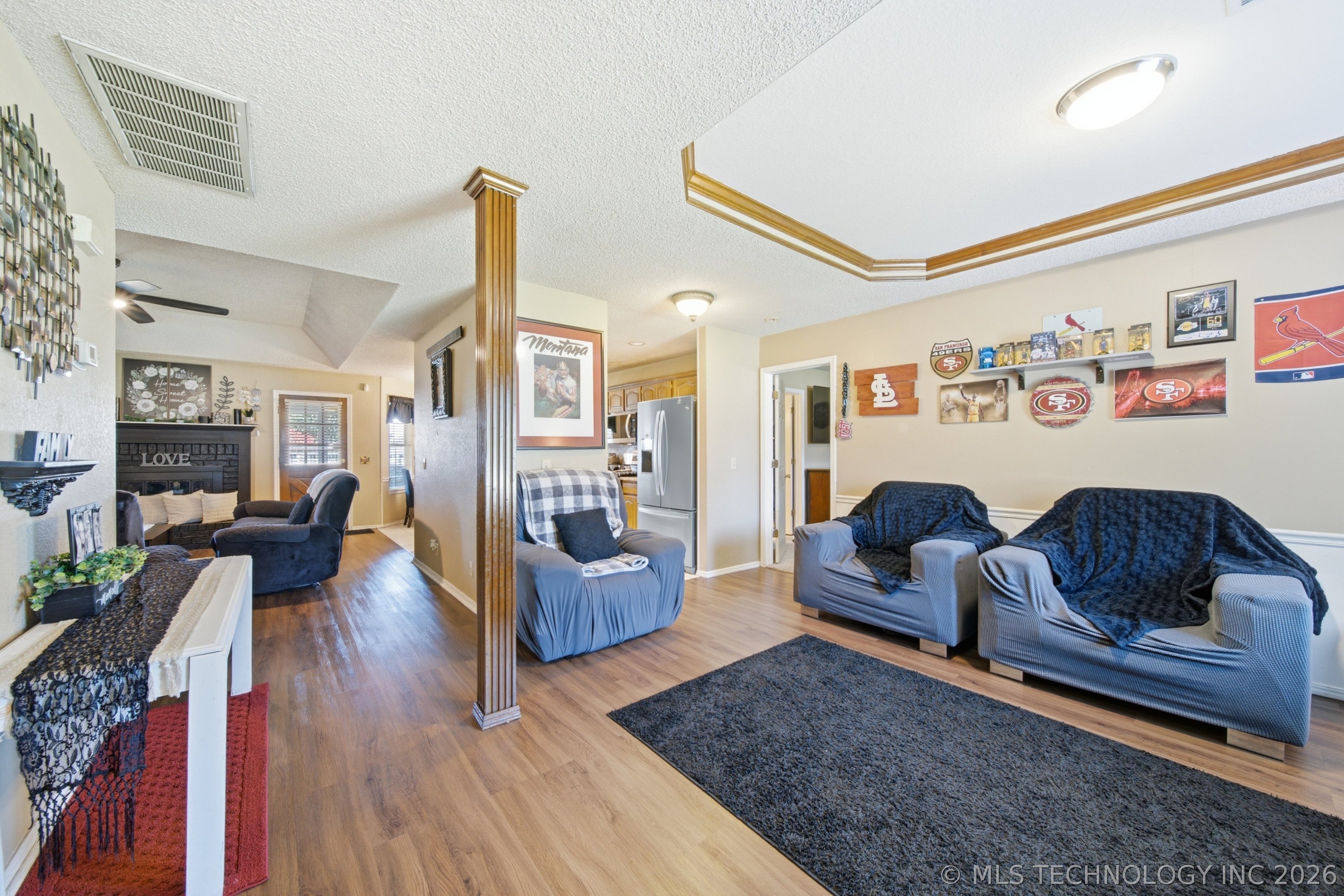 8809 E 95th Street Property Photo 5