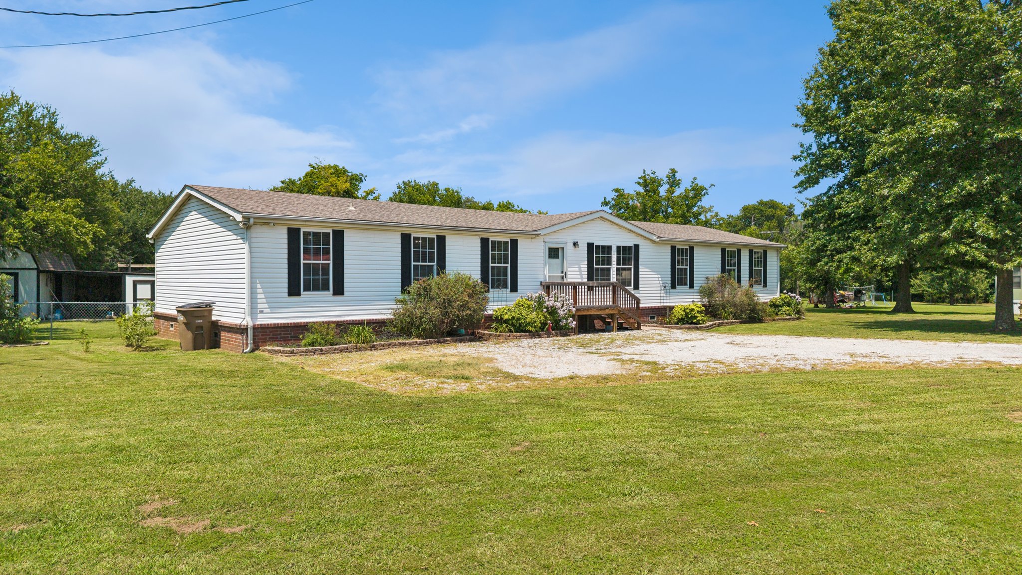 15575 Beaumont Place Property Photo 2