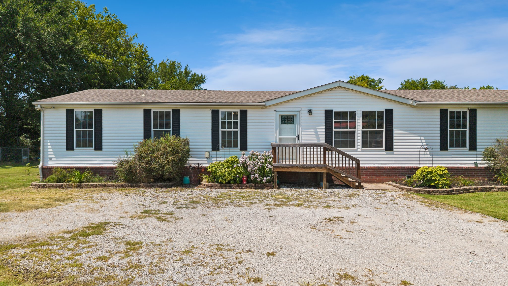 15575 Beaumont Place Property Photo 3