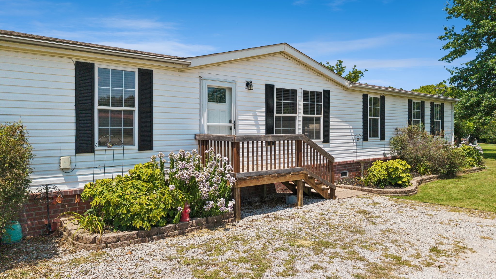 15575 Beaumont Place Property Photo 4