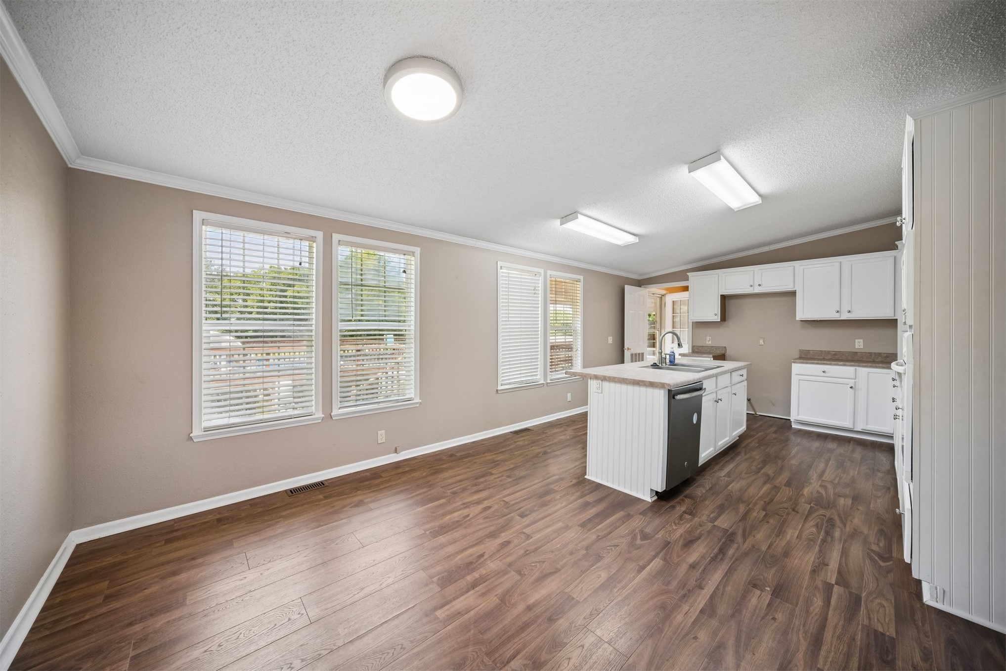 15575 Beaumont Place Property Photo 7