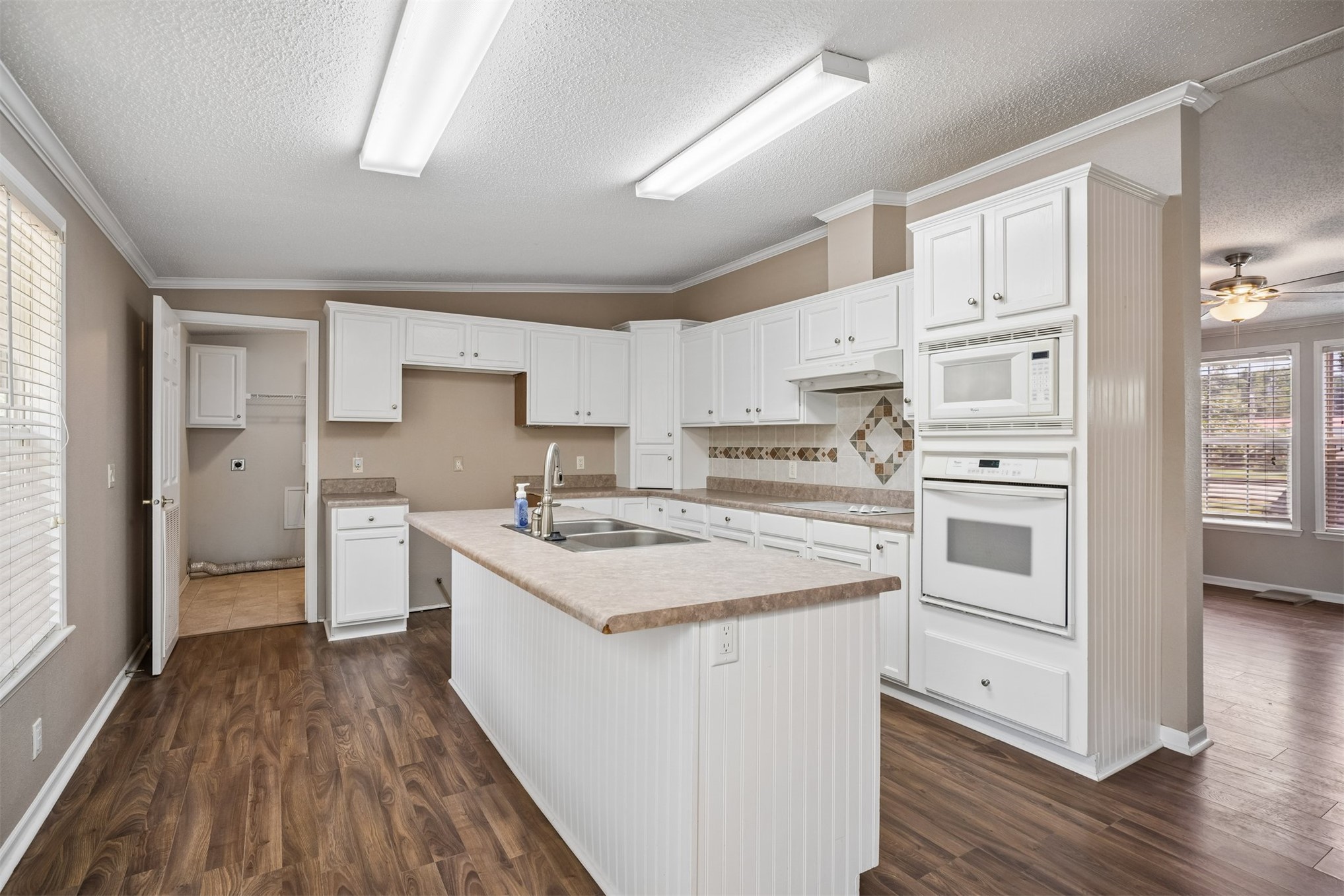 15575 Beaumont Place Property Photo 9