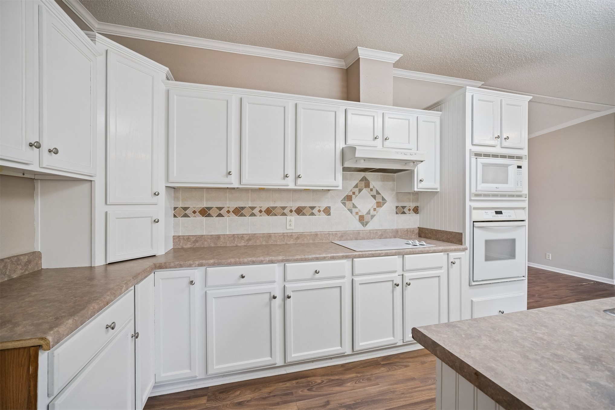 15575 Beaumont Place Property Photo 11