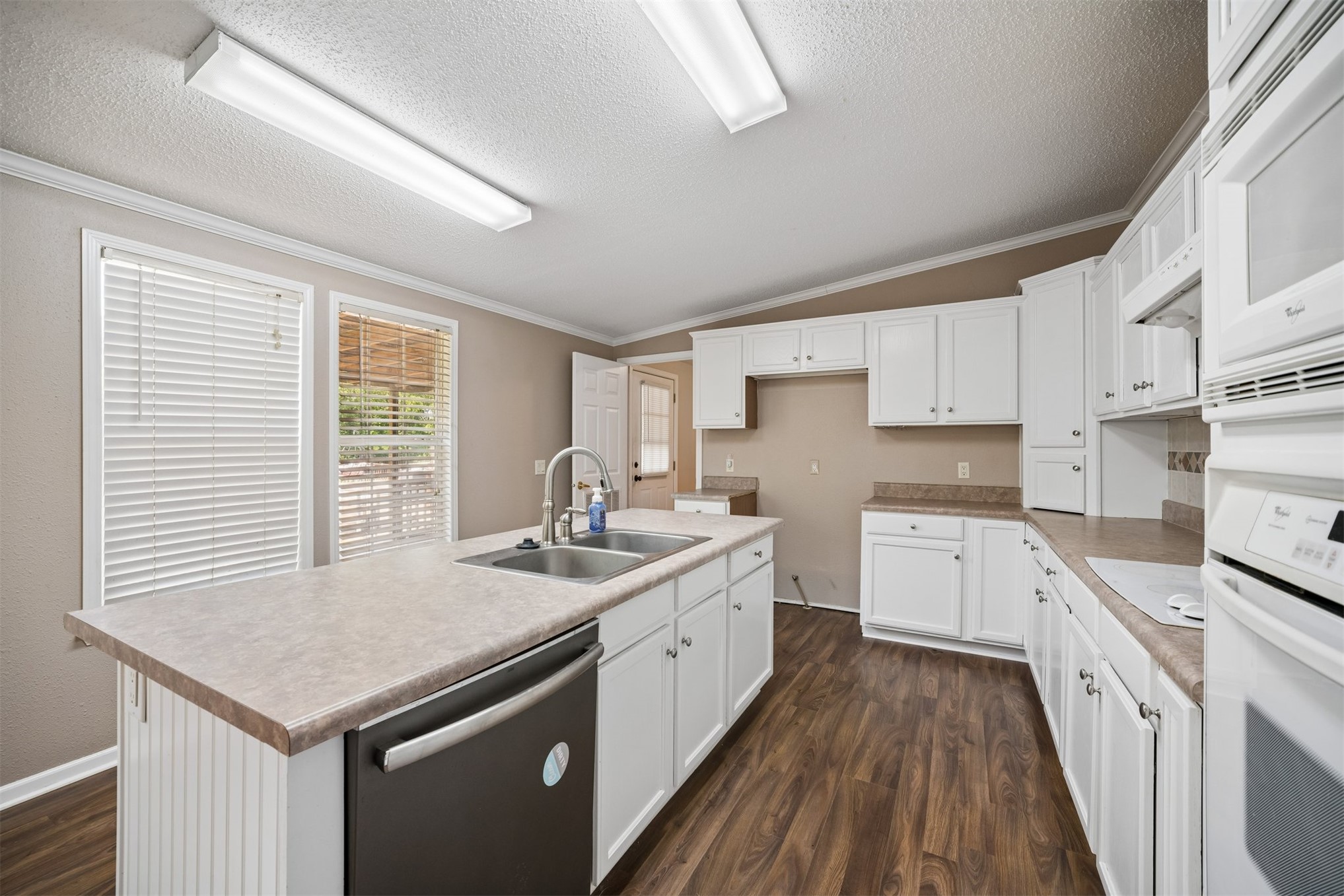 15575 Beaumont Place Property Photo 12
