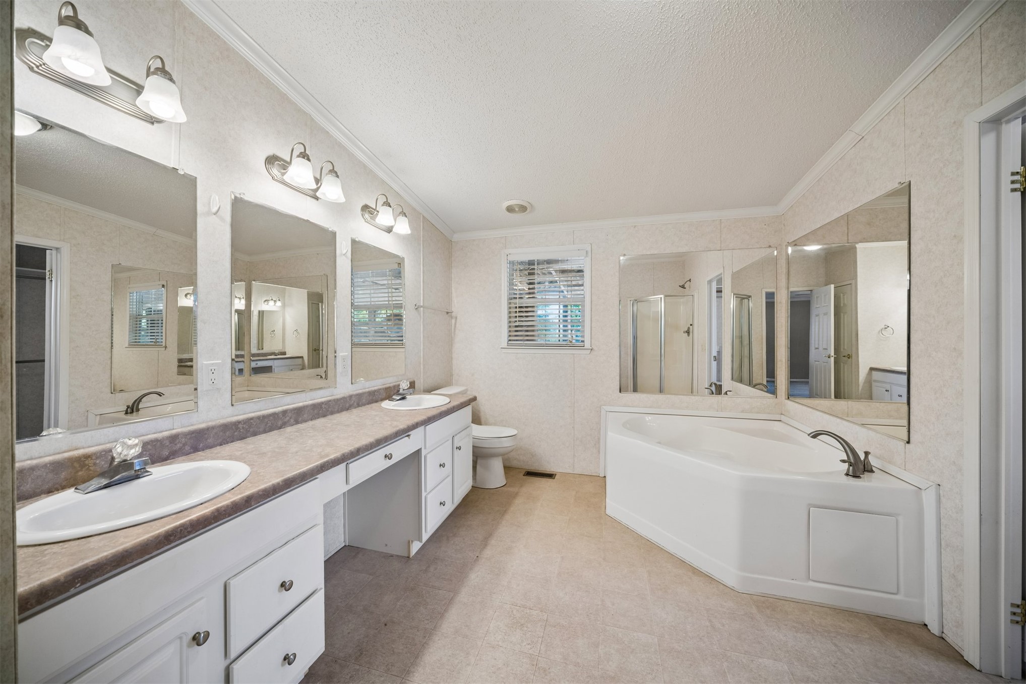 15575 Beaumont Place Property Photo 19