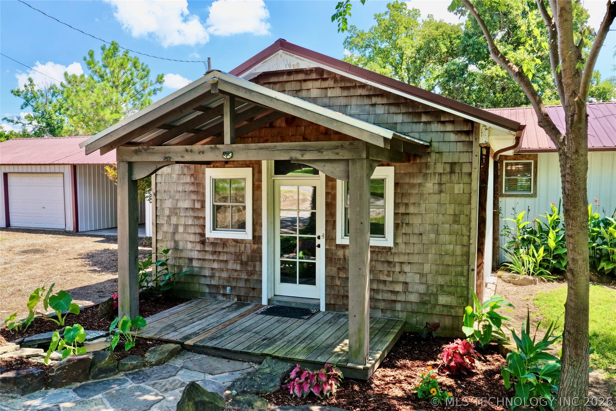 417082 Mockingbird Lane Property Photo 1