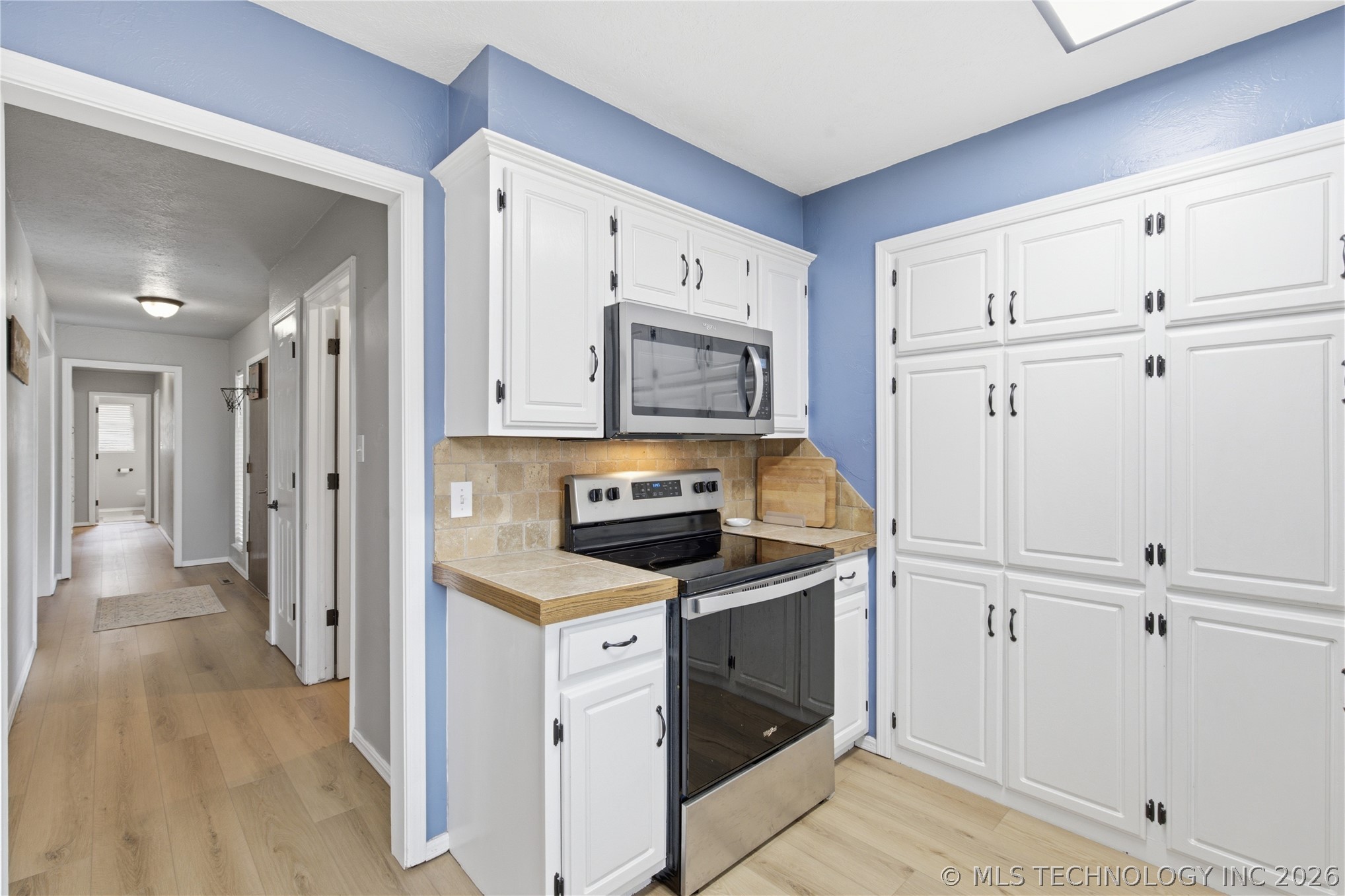 1332 Whispering Hills Property Photo 13
