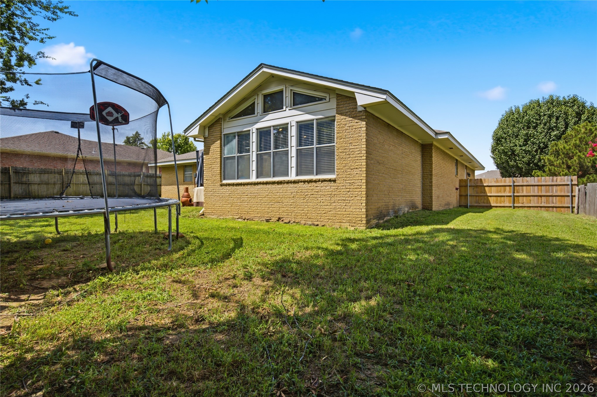 1332 Whispering Hills Property Photo 20