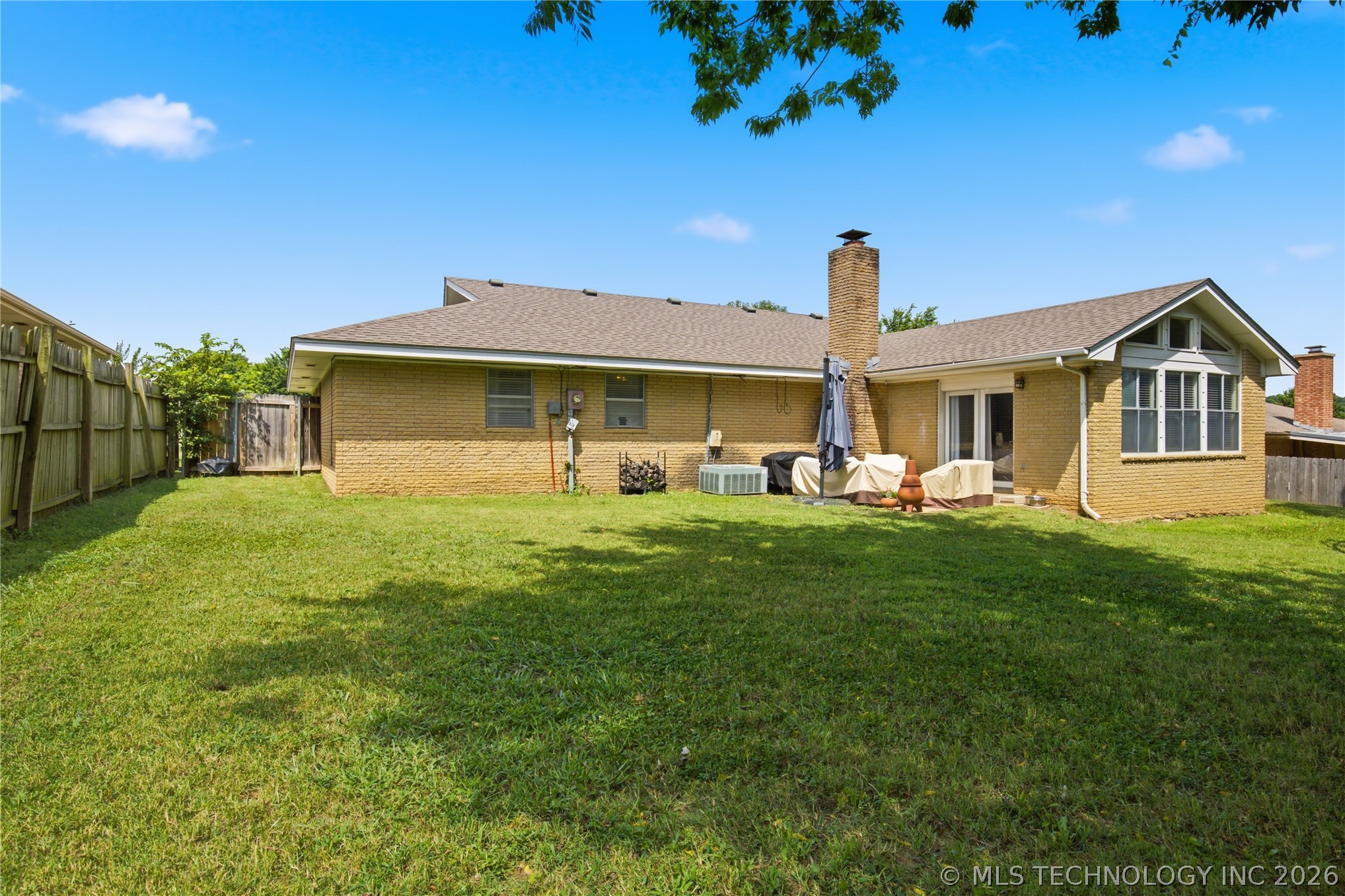 1332 Whispering Hills Property Photo 22