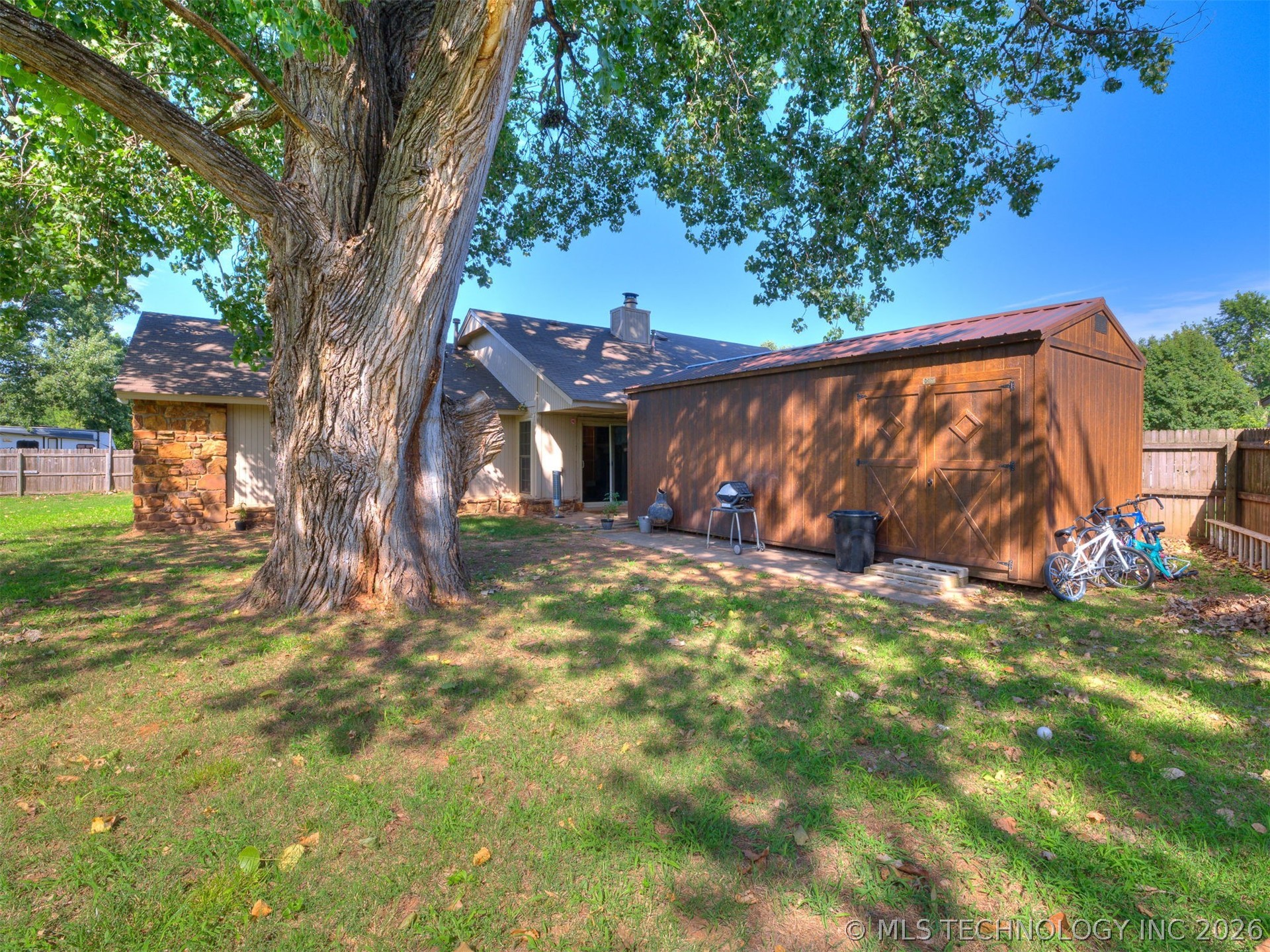 13406 S 89th East Avenue Property Photo 32