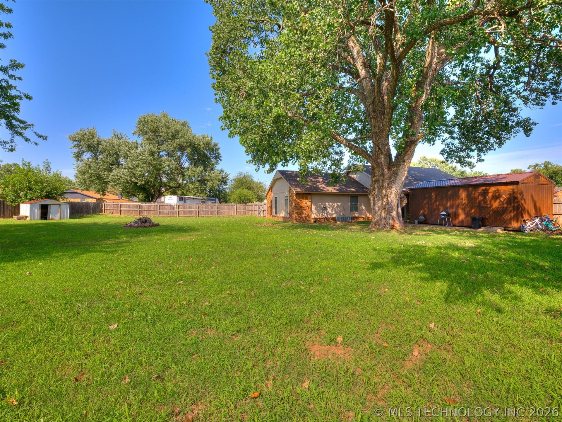 13406 S 89th East Avenue Property Photo 34