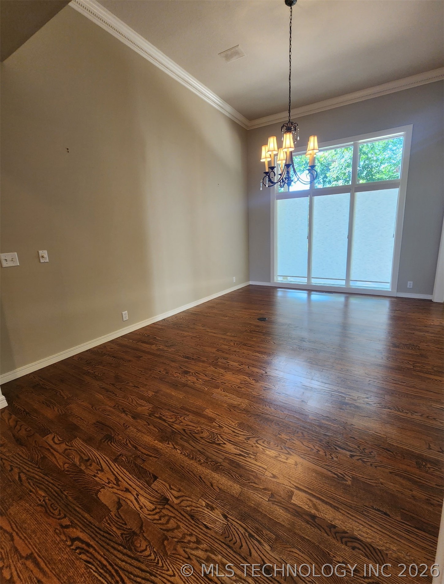 5101 E 79th Street Property Photo 6