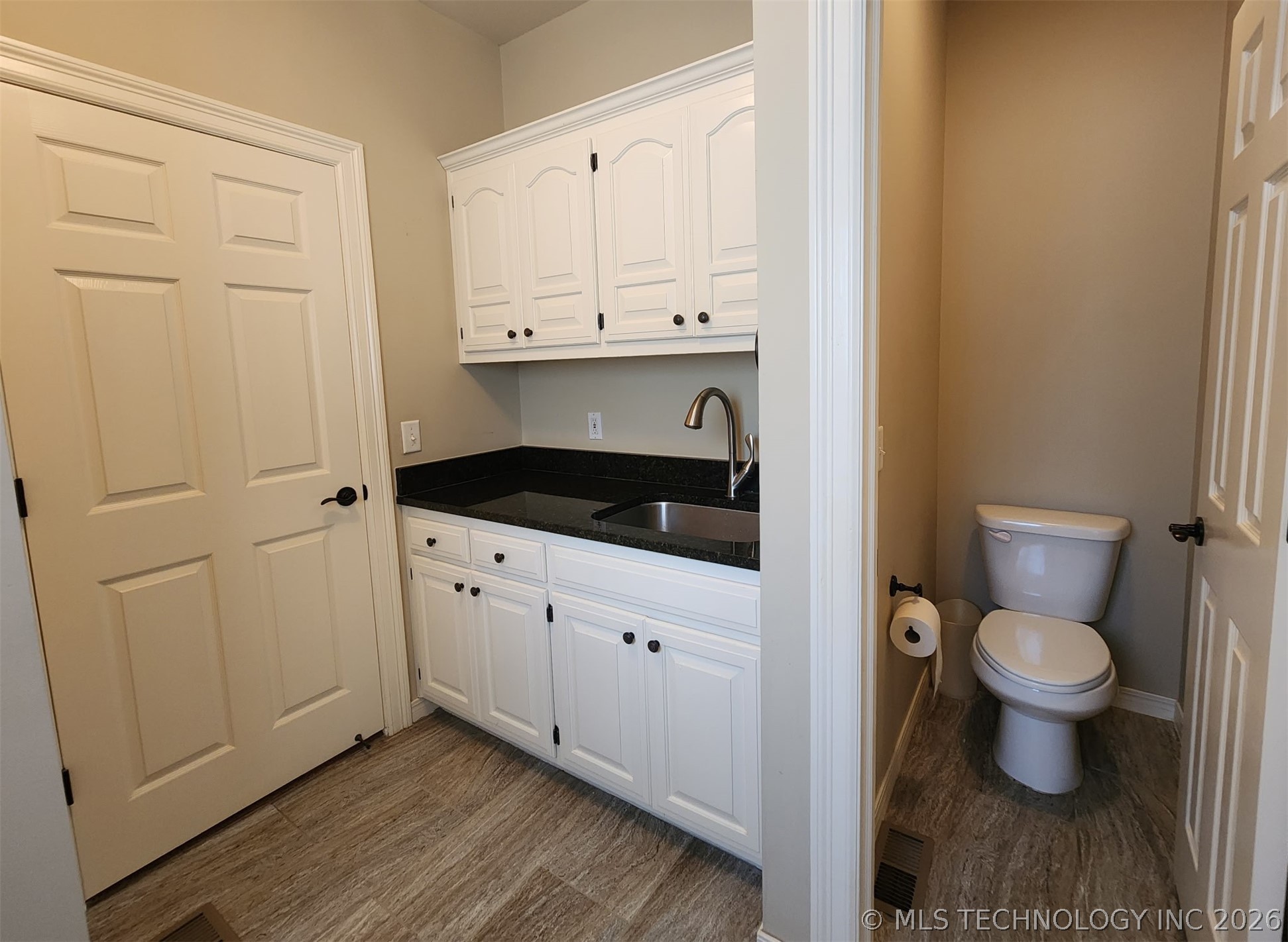 5101 E 79th Street Property Photo 29
