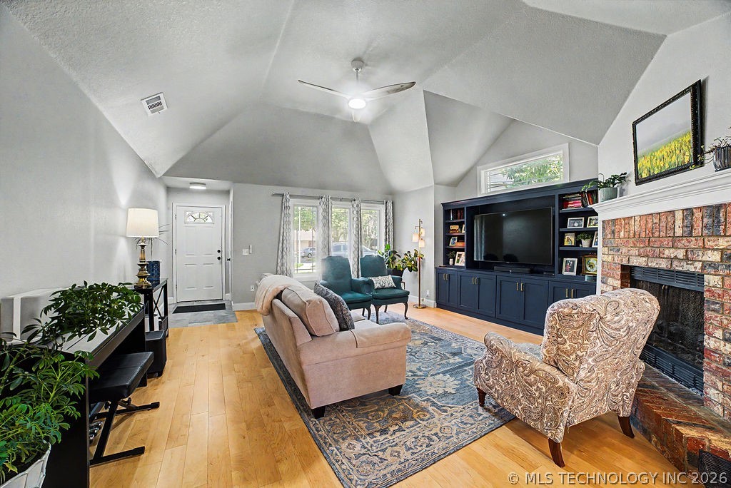 13030 E 77th Court Property Photo 6