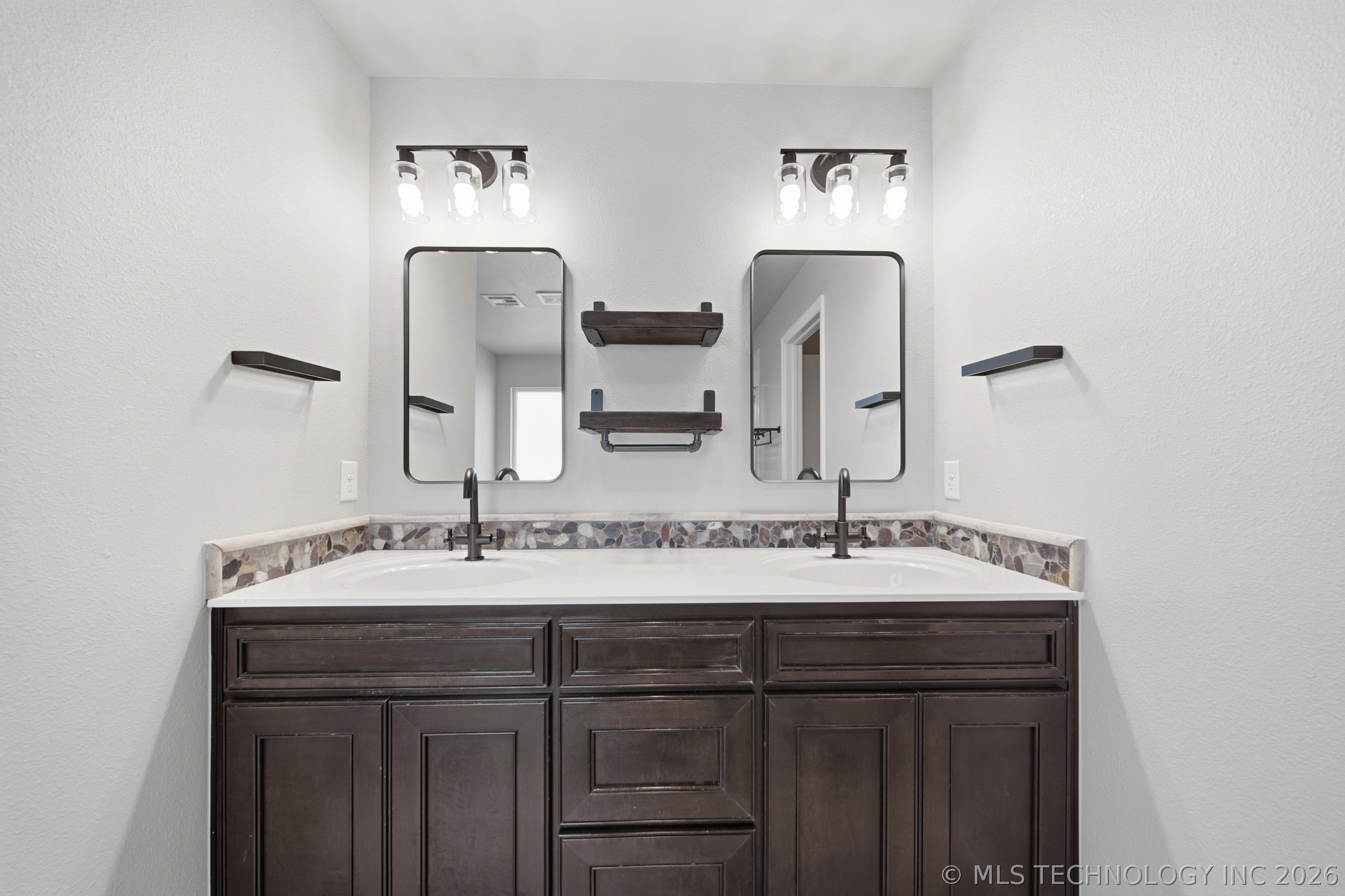 2016 E 132nd Place S Property Photo 25