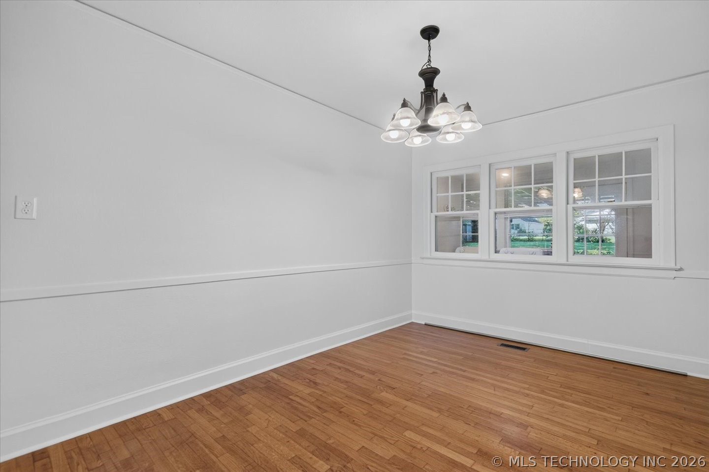 1809 S Dewey Avenue Property Photo 11