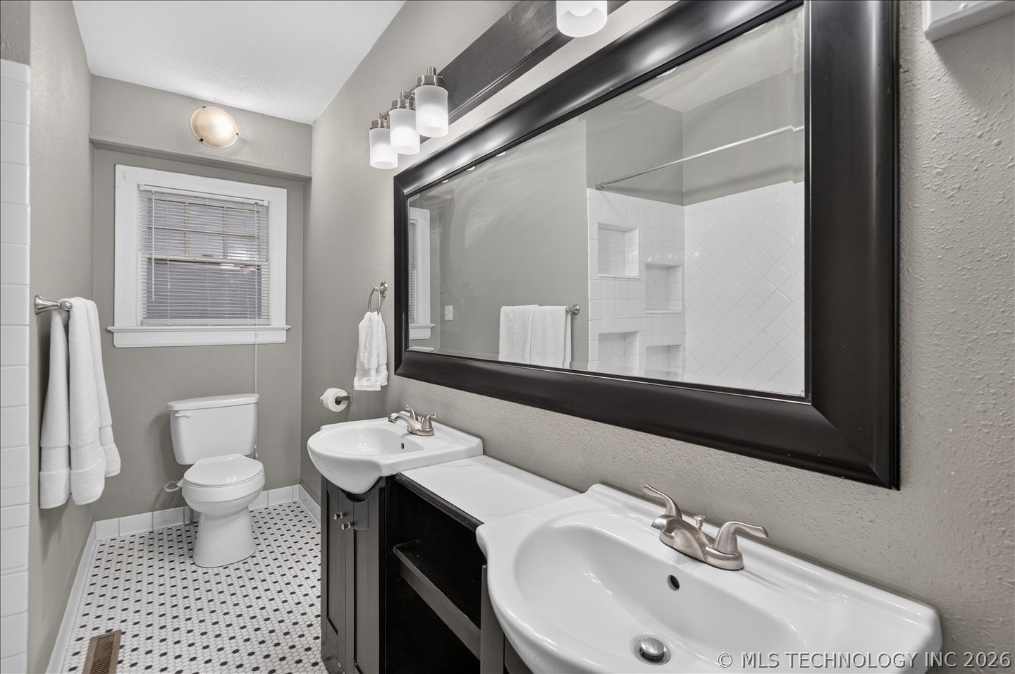1809 S Dewey Avenue Property Photo 19