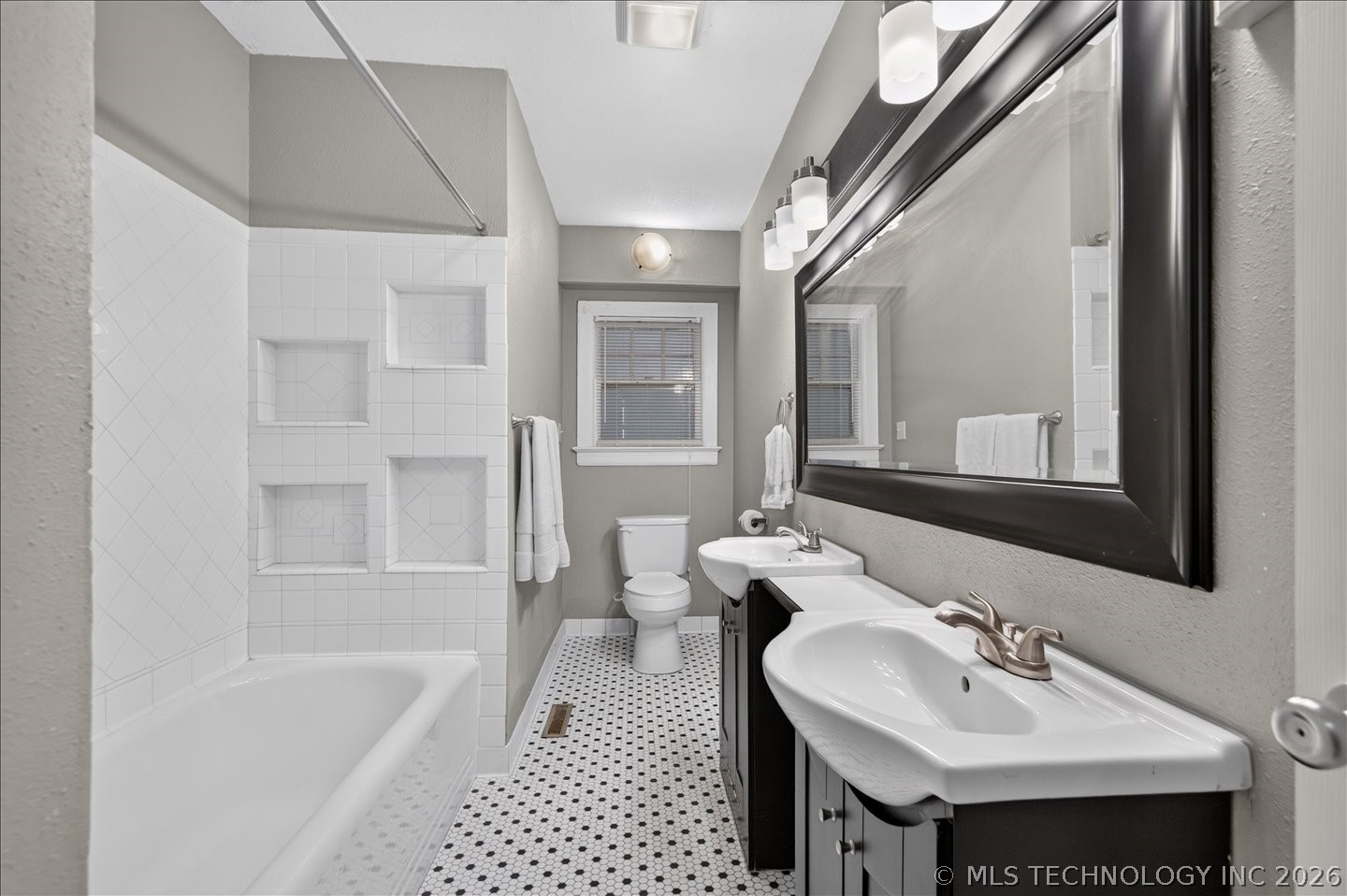 1809 S Dewey Avenue Property Photo 20