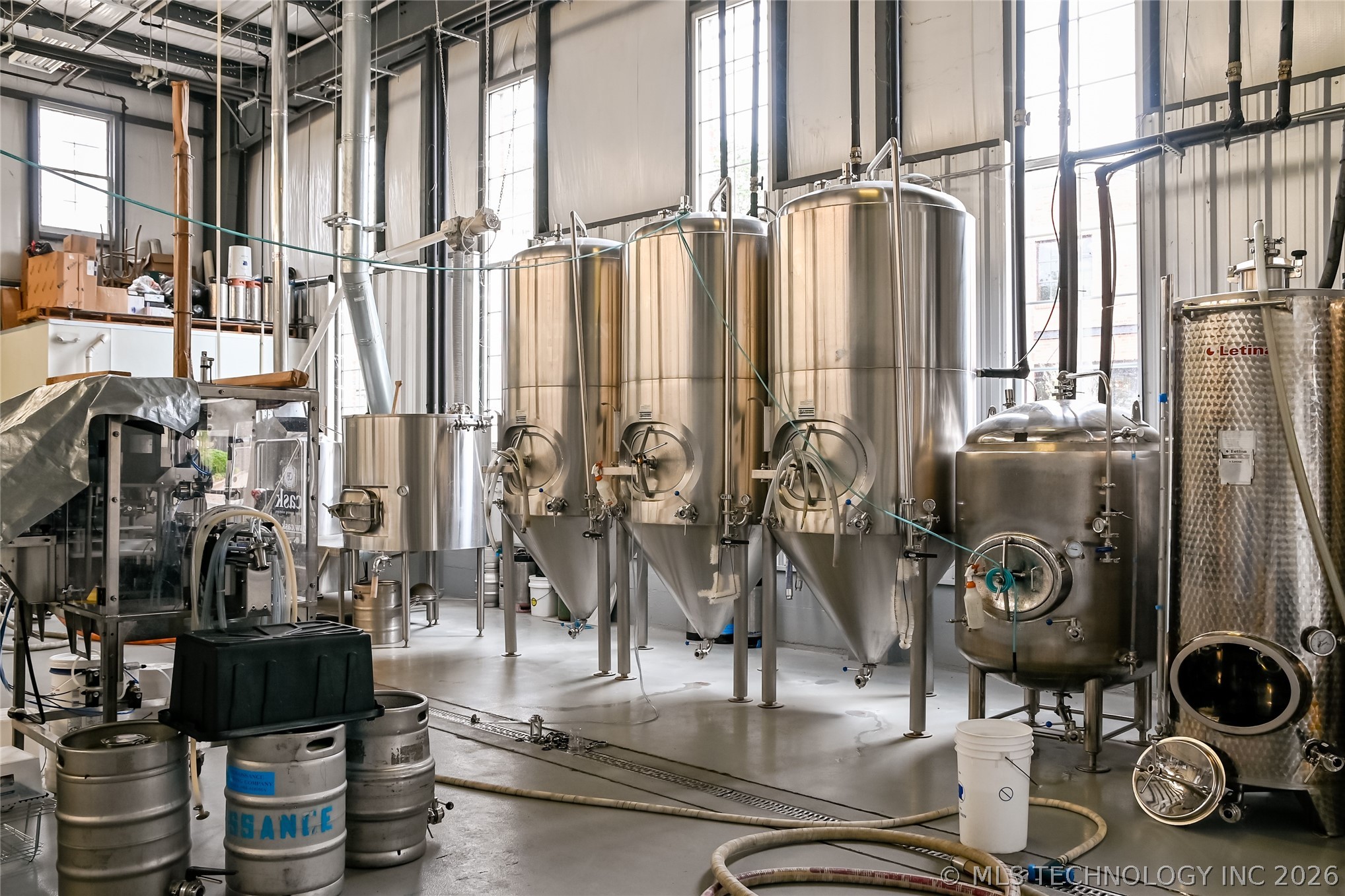 1147 S Lewis Avenue Property Photo 29
