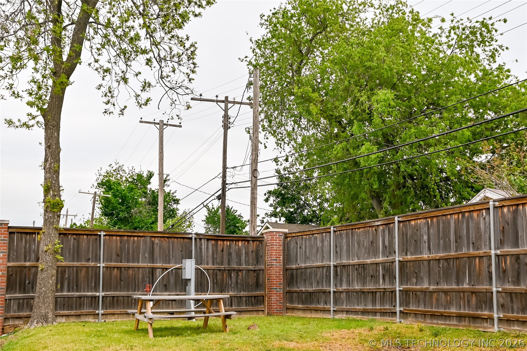 1147 S Lewis Avenue Property Photo 44