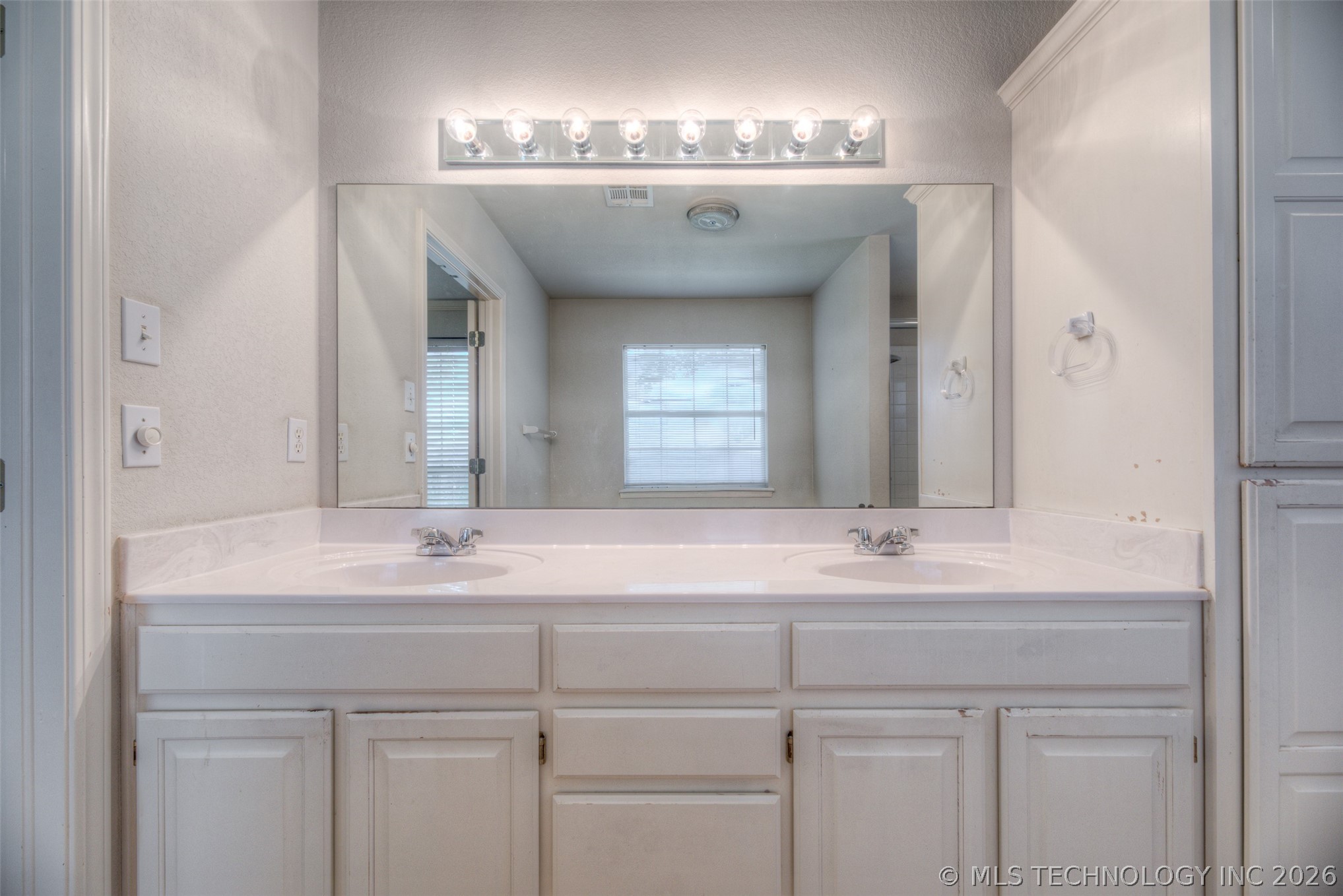 19719 E 45th Street Property Photo 17