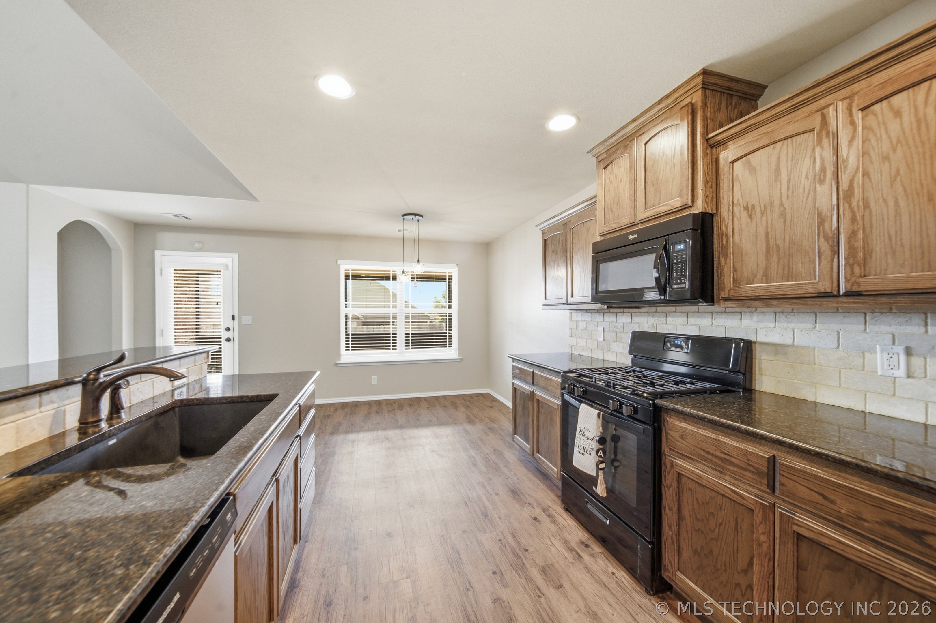 13328 S 21st Place Property Photo 6